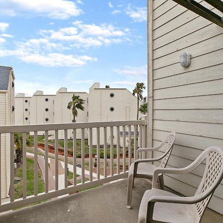 Steps To The Pool & Beach Beautiful Beachfront Resort, Shared Pools South Padre Island Exterior photo