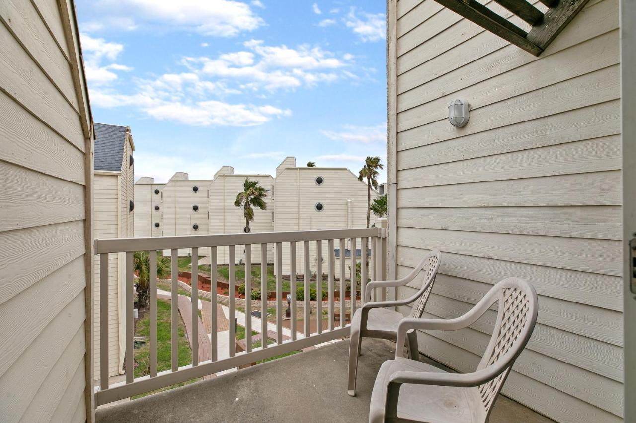 Steps To The Pool & Beach Beautiful Beachfront Resort, Shared Pools South Padre Island Exterior photo
