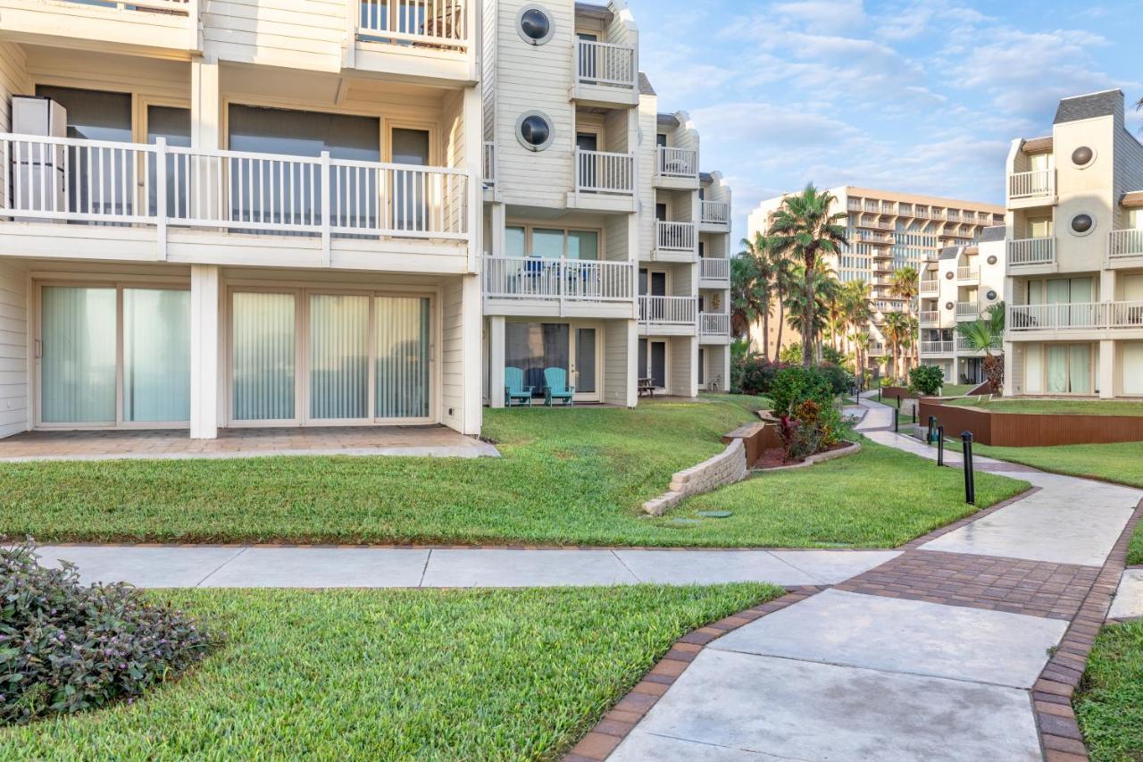 Steps To The Pool & Beach Beautiful Beachfront Resort, Shared Pools South Padre Island Exterior photo